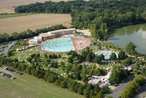 Thermal Swimming Pool Vincov les Sládkovičovo