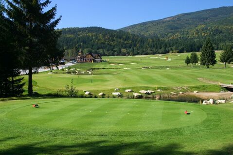 Golf course Gray Bear Tále