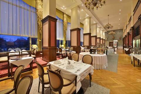 St. Hubert restaurant - Apollo Hotel Bratislava