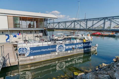 YACHTER CLUB Modrá Čajka
