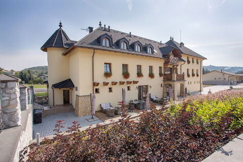 Hunting Chateau