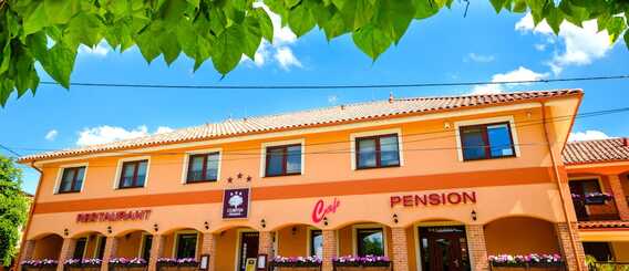 Corvin Pension and Restaurant