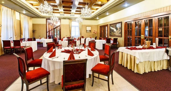 Hotel Bankov - Lujza Restaurant