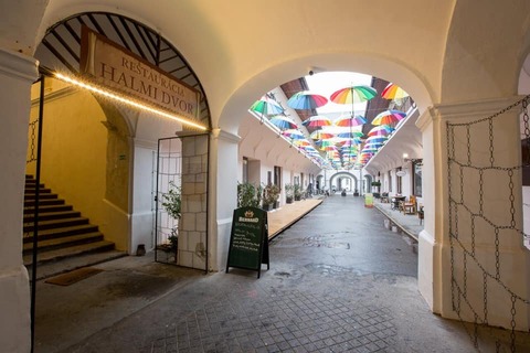 Reštaurácia Halmi dvor