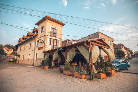 Ferdinand Pension & Restaurant