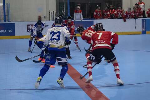 Hokejbal – Popradskí piráti vs. Leaders Ružinov